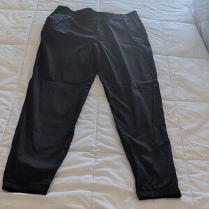 Lilly Pulitzer Women's Light Weight Black Joggers Size S